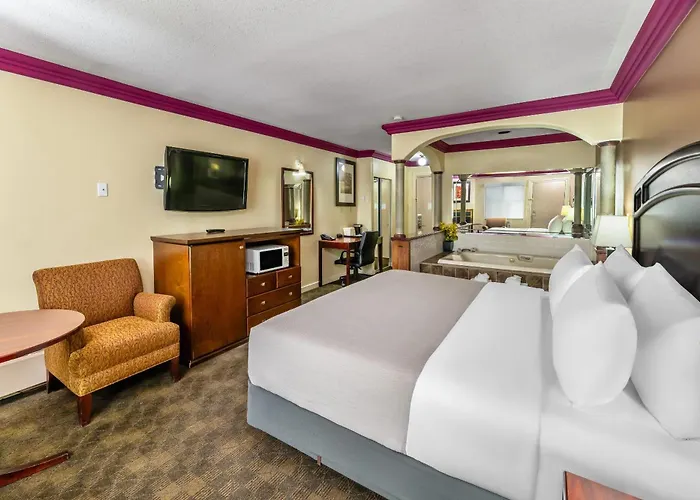 Quality Inn & Suites High Level